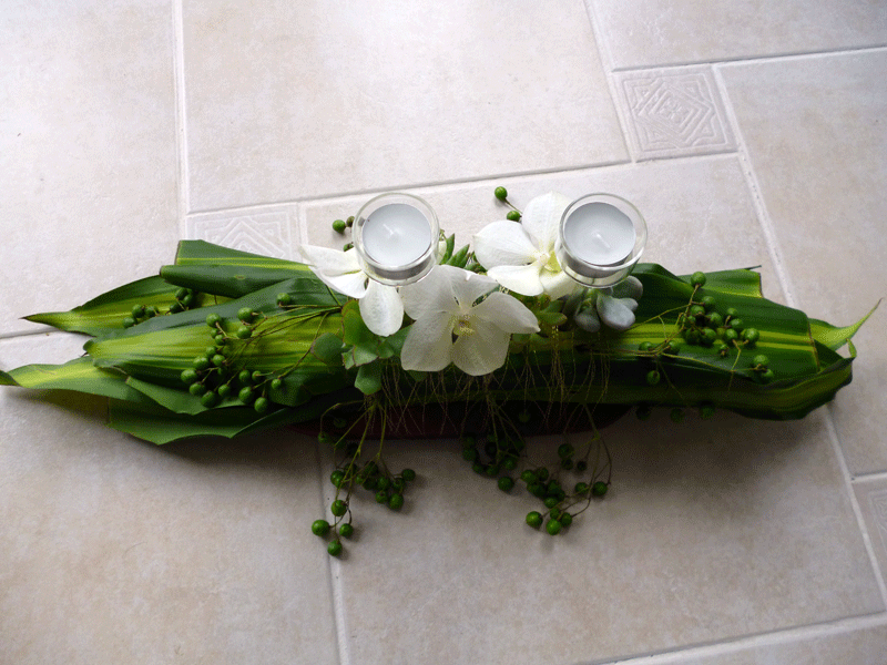 livraison de fleurs: anniversaire mariage fleurs centre de table fête  réalisé par votre artisan fleuriste l'Osmose